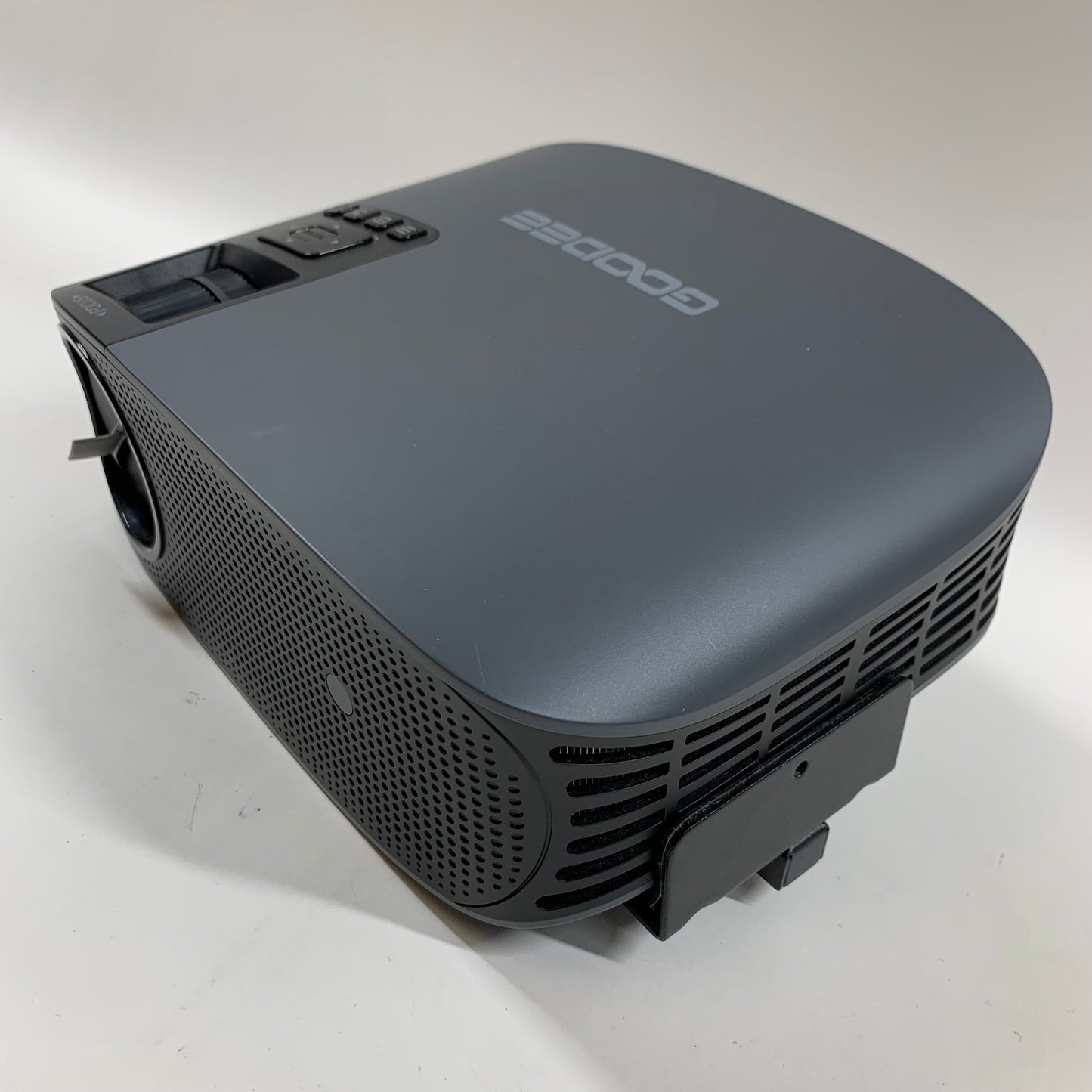 GooDee YG600 1920 x 1080 800 Lumens 4K Projector