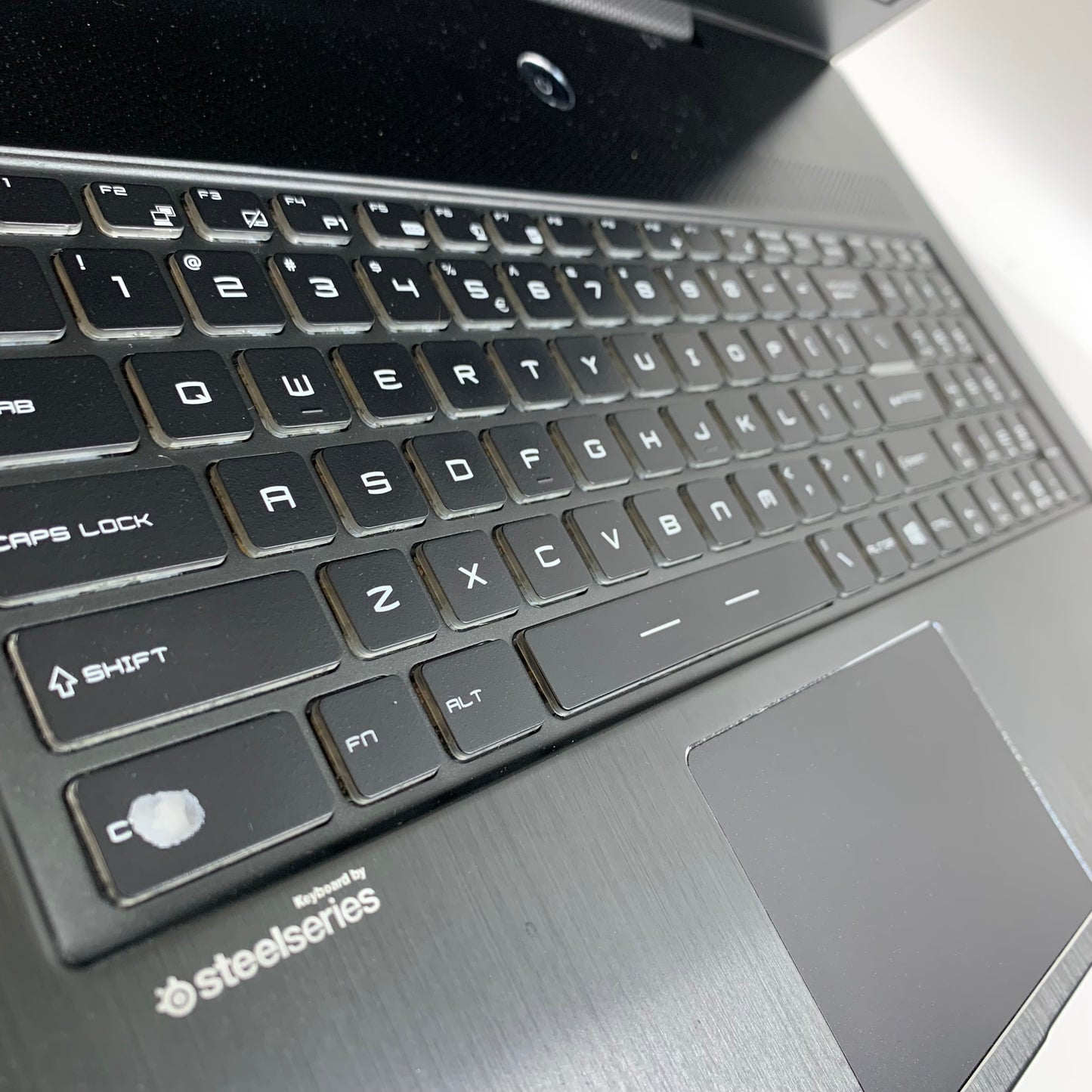 MSI G7 706QD G7 706QD 17.3" i7-6700HQ 2.6GHz 16GB RAM 1TB SSD GTX 965M
