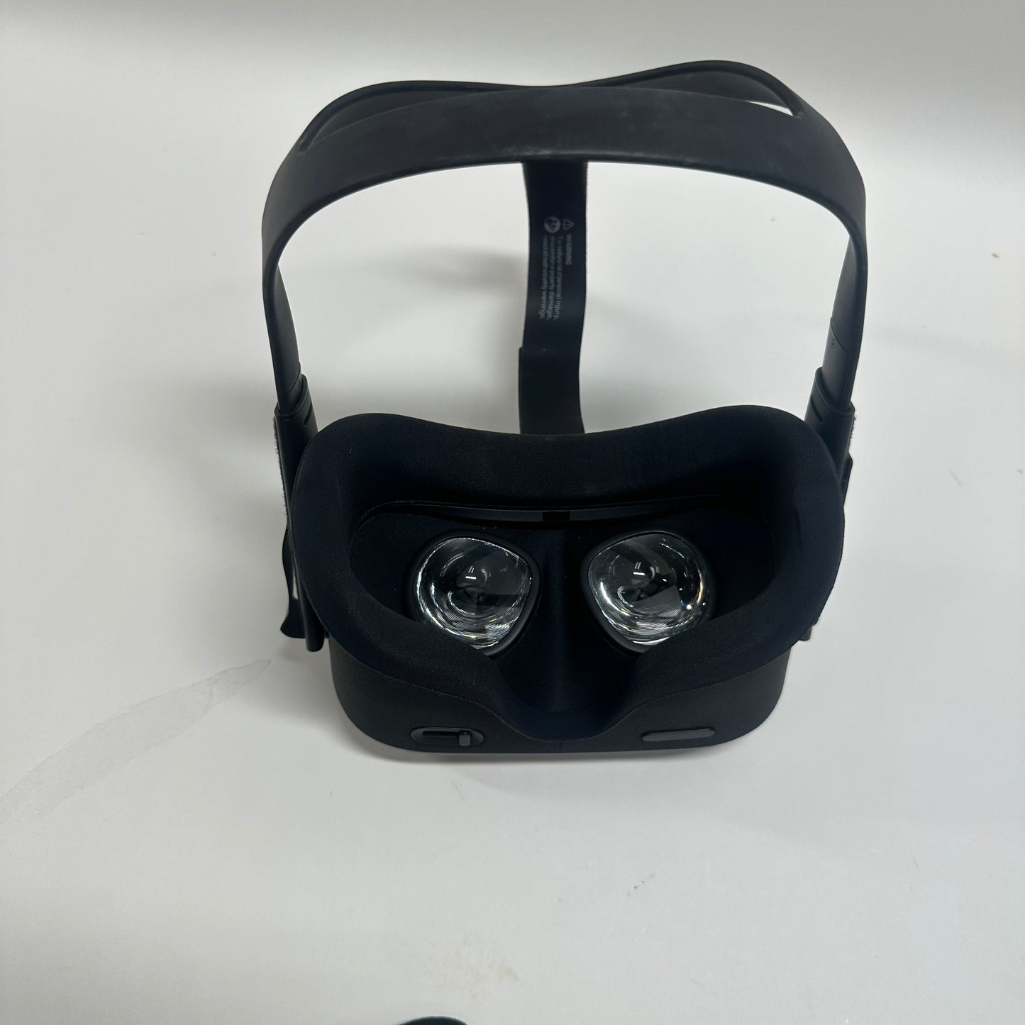 Oculus Quest 128GB Standalone All-in-One VR Headset 1PASH9B