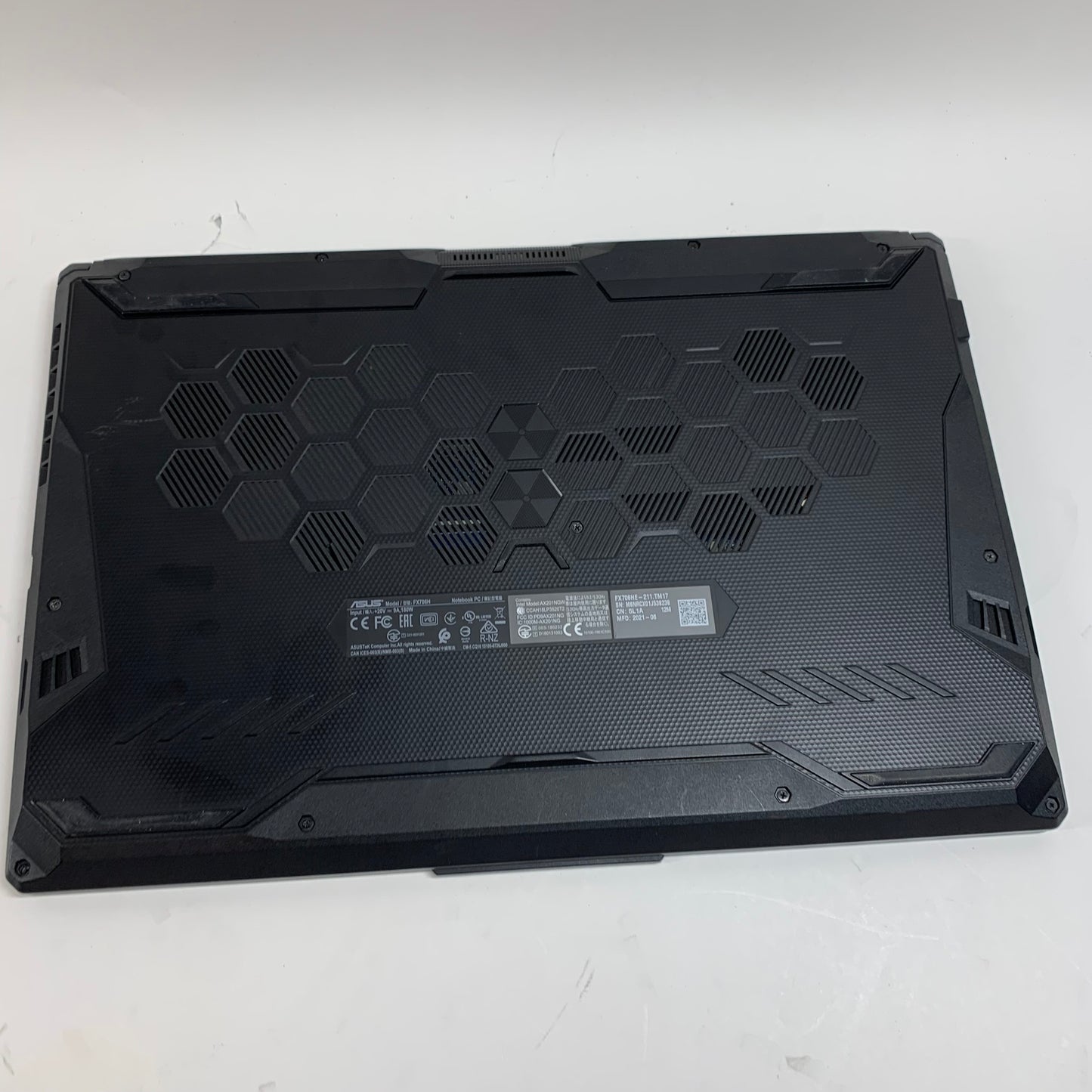 ASUS TUF Gaming F17 FX706HE i5-11260H 2.6GHz 16GB RAM 512GB GeForce RTX 3050 Ti