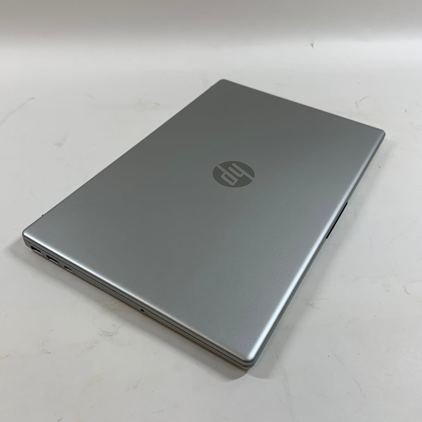 HP 15-FD0182WM 5CD42314Z8 15.6" i7-1355U 1.7GHz 16GB RAM 1TB SSD