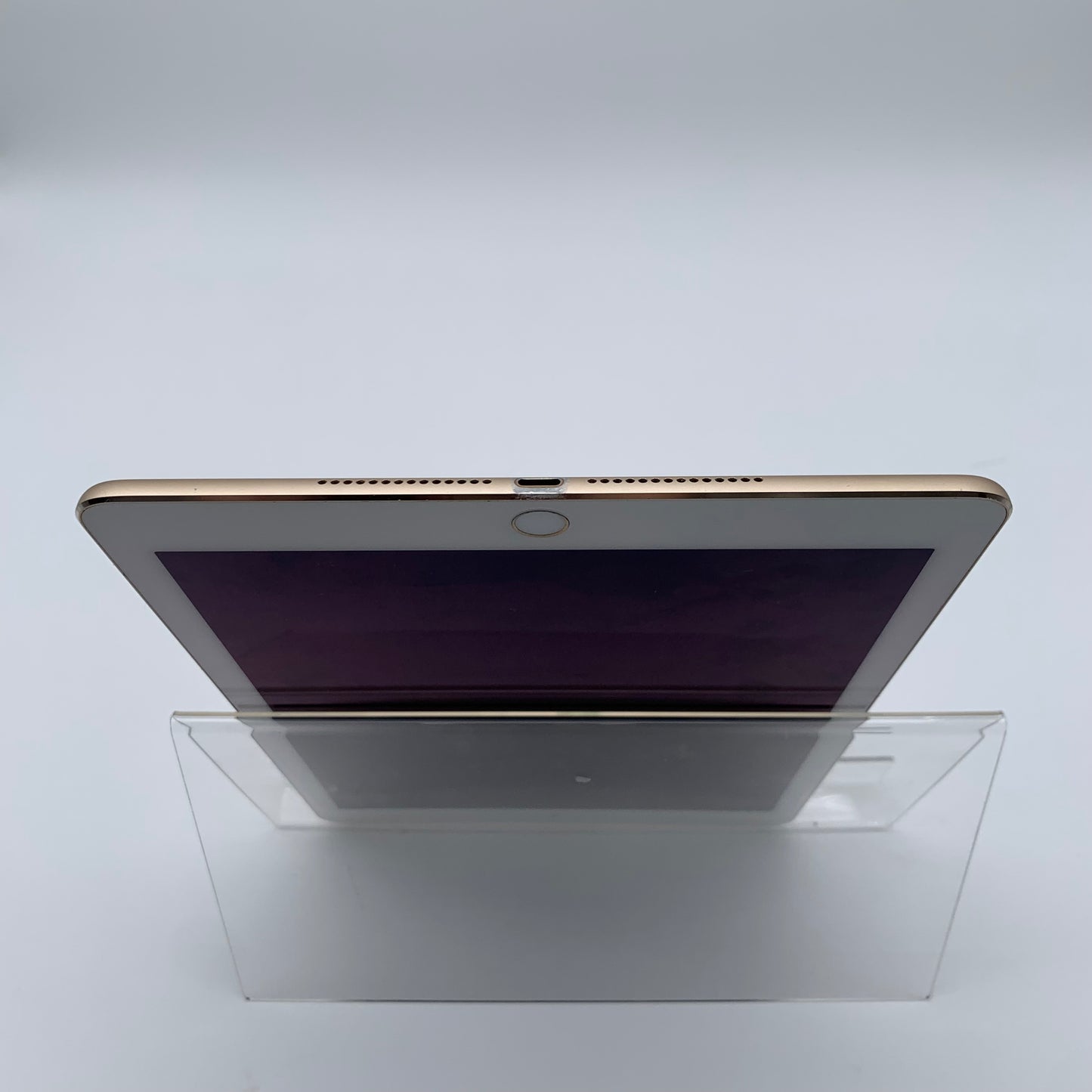 Broken WiFi Only Apple iPad Air 2nd Gen 128GB 15.8.4 Gold MH1J2LL/A parts only