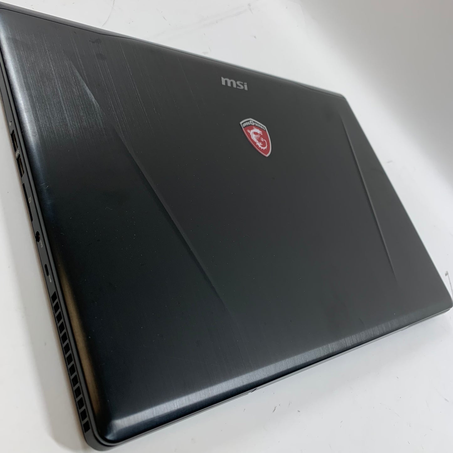 MSI G7 706QD G7 706QD 17.3" i7-6700HQ 2.6GHz 16GB RAM 1TB SSD GTX 965M