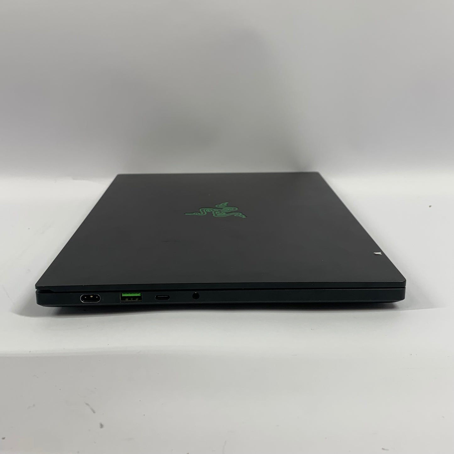 Razer Blade 14 RZ09-0427 14" Ryzen 9 6900HX 16GB RAM 1TB SSD GeForce RTX 3070 Ti