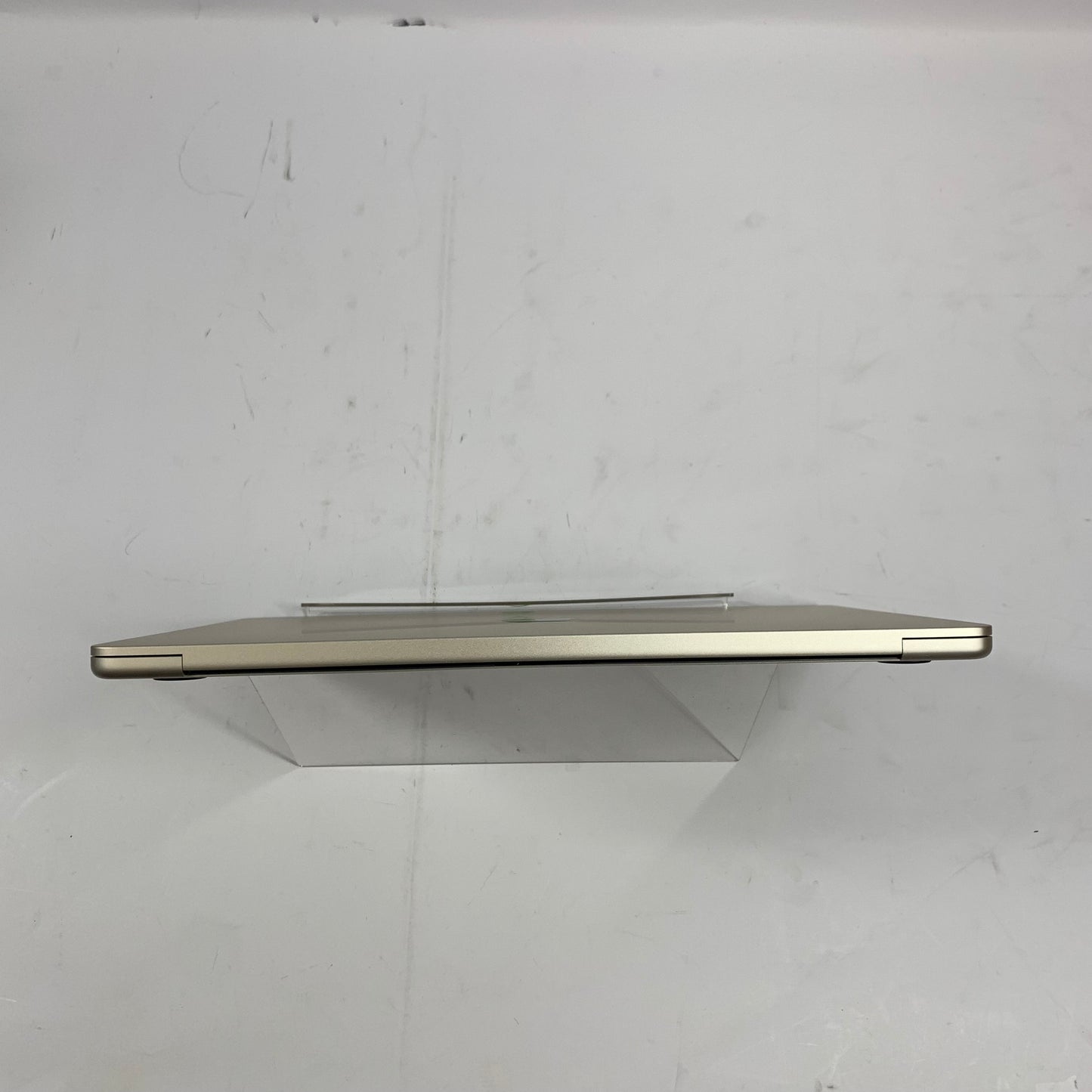 2022 Apple MacBook Air 13.6" M2 8C GPU 3.5GHz 8GB RAM 256GB SSD MLY13LL/A