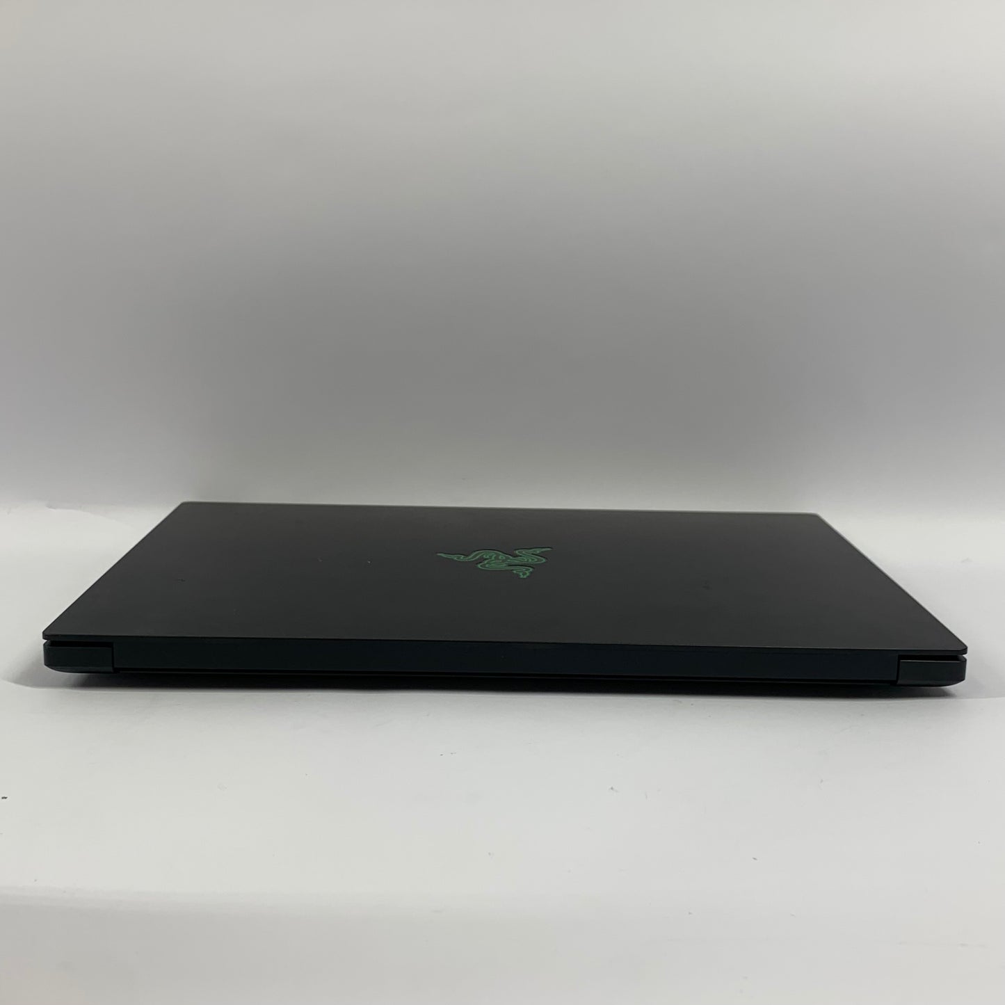 Razer Blade 14 RZ09-0427 14" Ryzen 9 6900HX 16GB RAM 1TB SSD GeForce RTX 3070 Ti