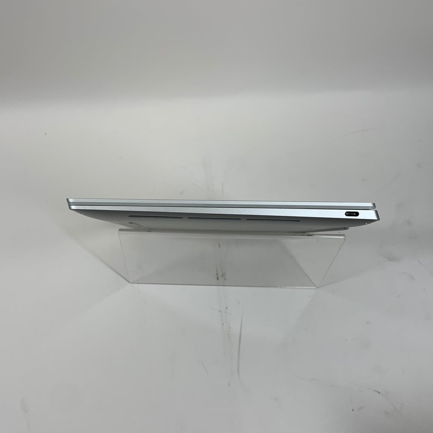 Dell XPS 9320 13.4" i7-1260P 2.10 GHz 16GB RAM 1TB SSD