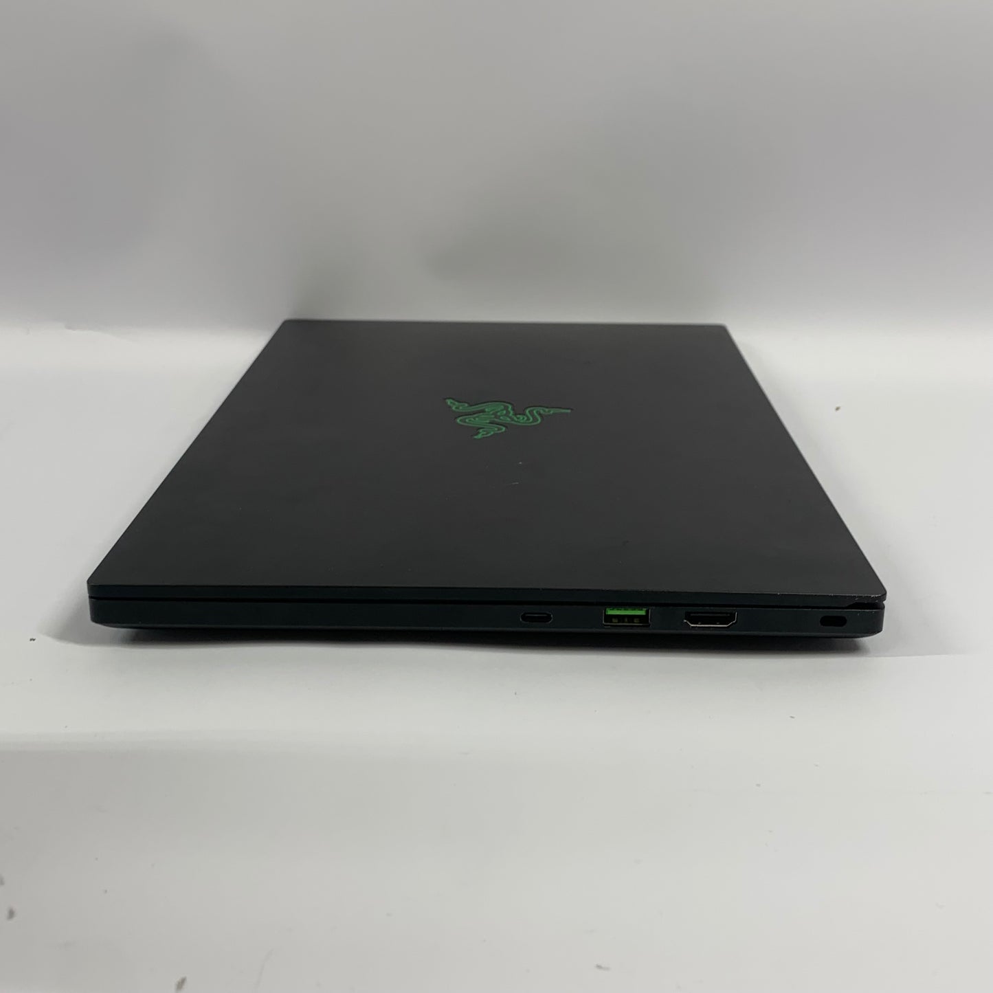 Razer Blade 14 RZ09-0427 14" Ryzen 9 6900HX 16GB RAM 1TB SSD GeForce RTX 3070 Ti