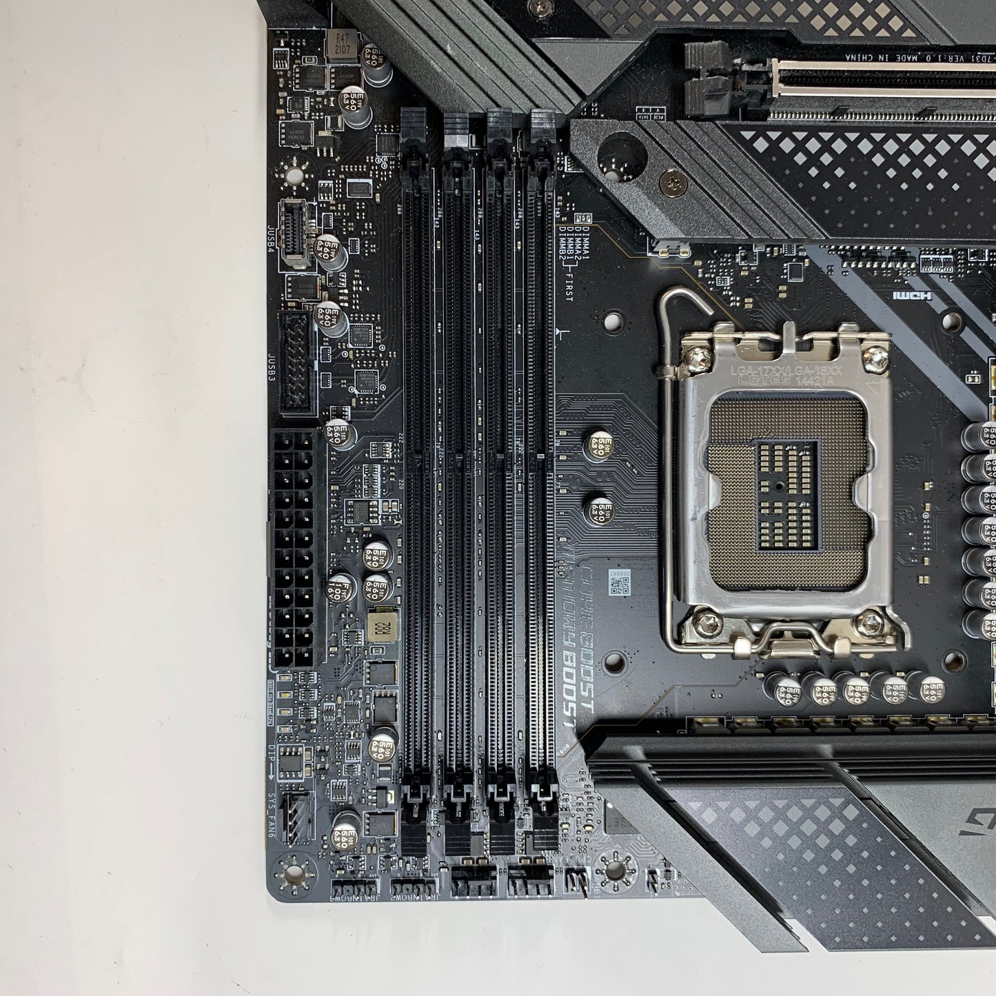 MSi z690 edge wifi ddr4 PCI Express 5.0 Slot ITX