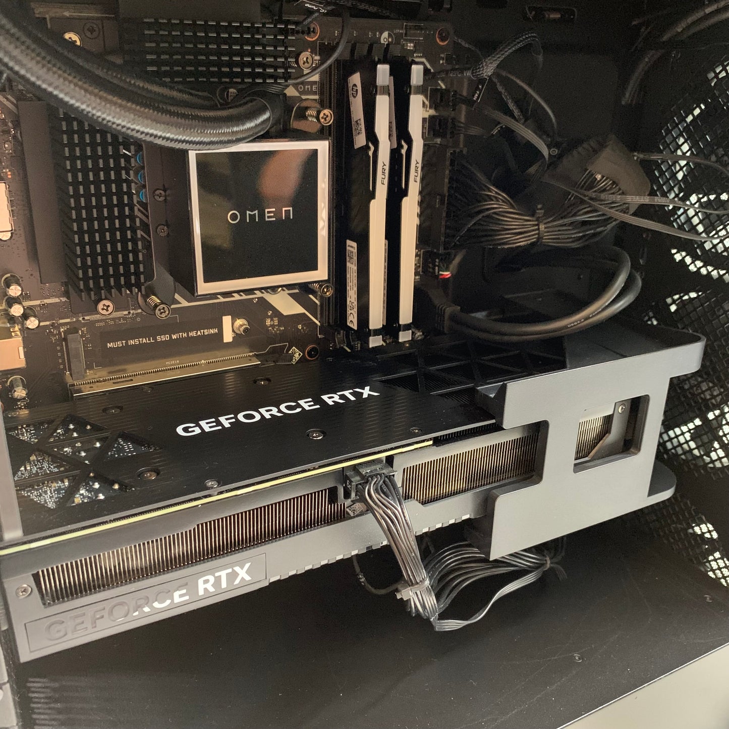 Omen 45L i9-13900KF 5.8 Ghz 16GB RAM 1TB SSD Nvidia RTX 4070 Ti