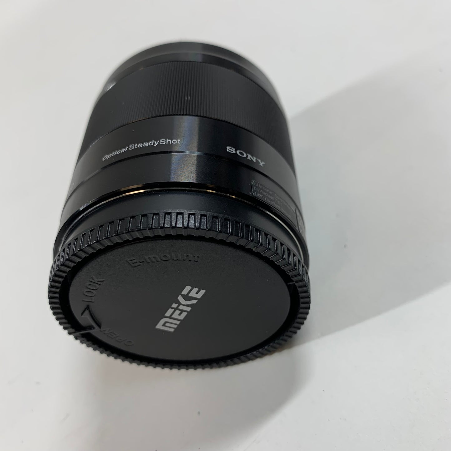 Sony SEL20F18 0.39-1.28 1.28 E-Mount  full-frame, wide-angle prime lens SEL20F18