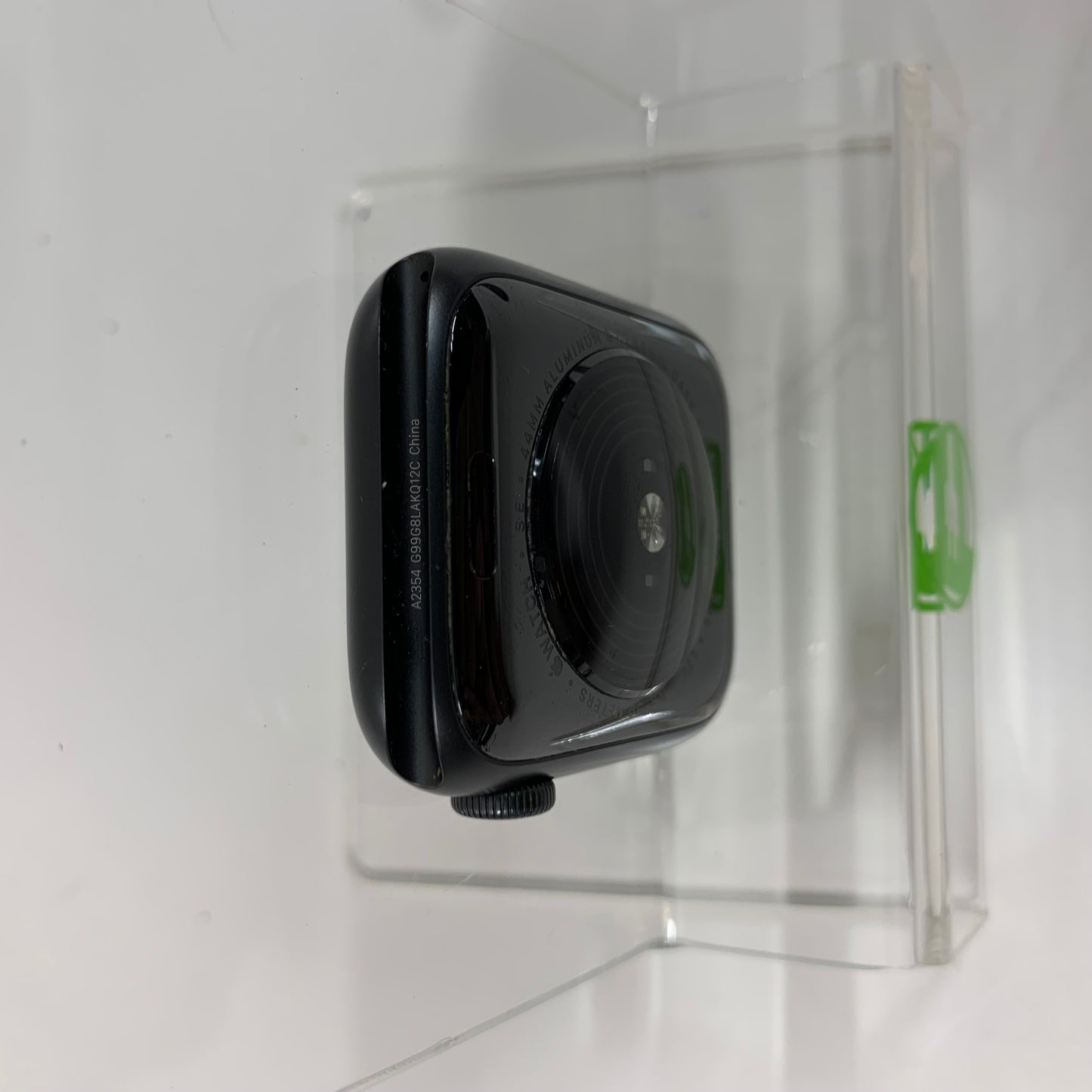 Unlocked Apple Watch SE 1st Gen 44MM Space Gray Aluminum Black Sport Band A2354