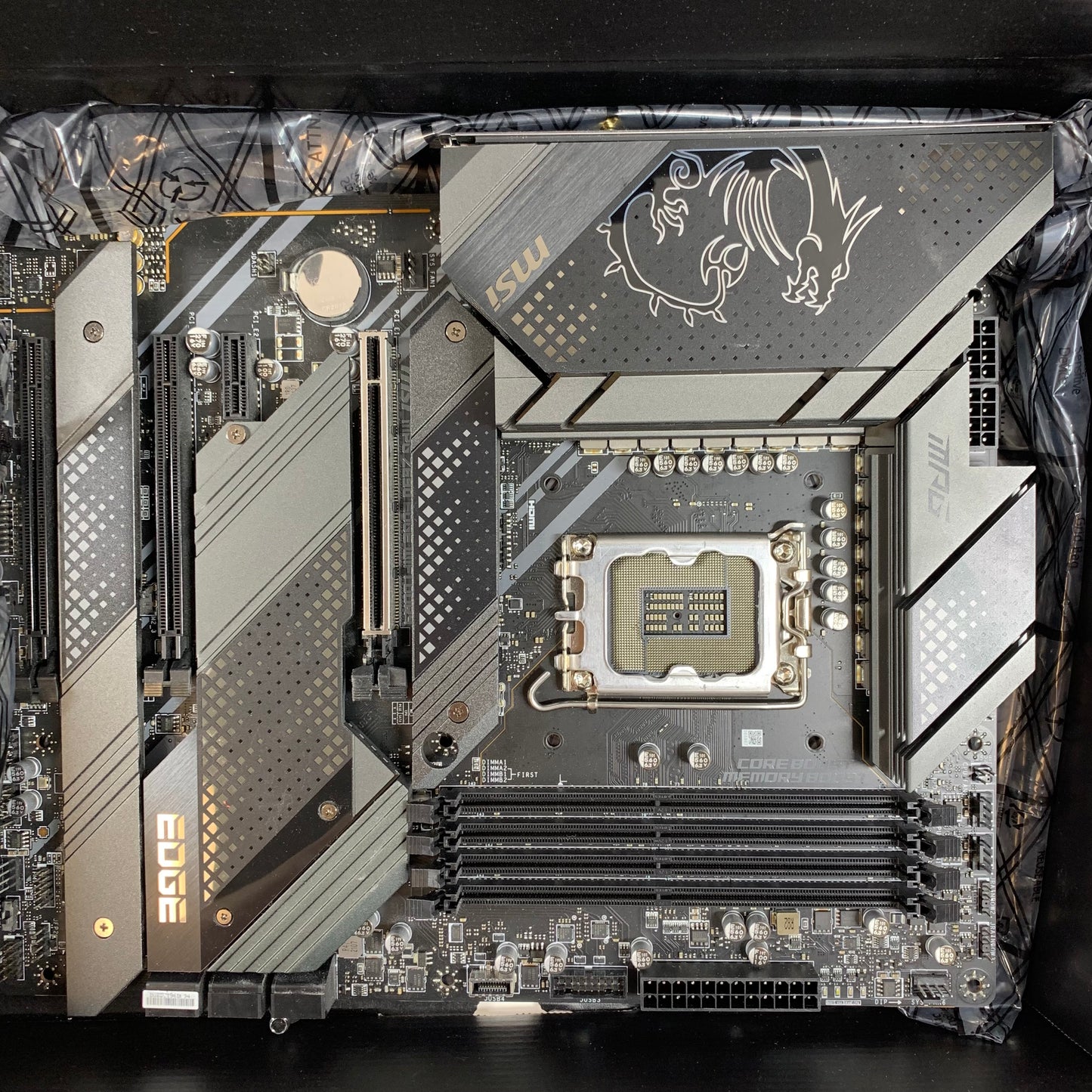 MSi z690 edge wifi ddr4 PCI Express 5.0 Slot ITX