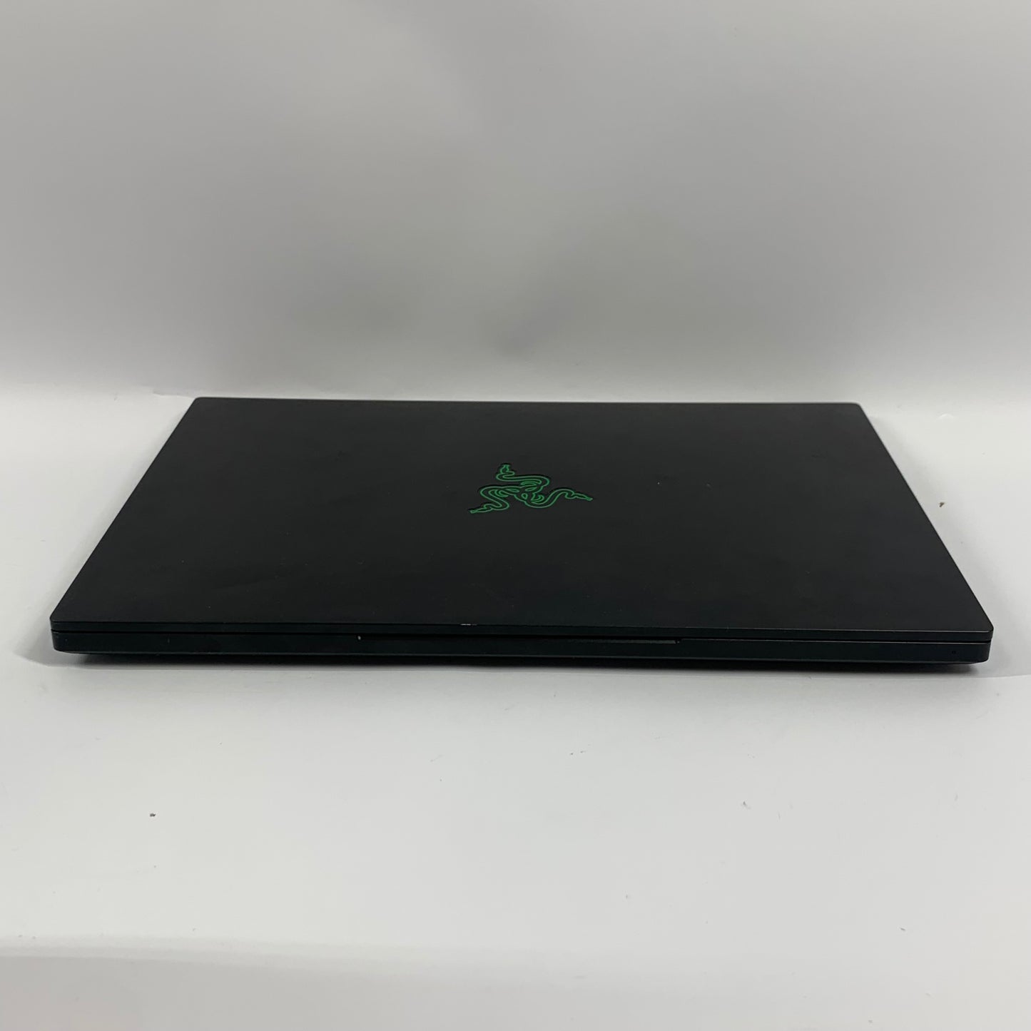 Razer Blade 14 RZ09-0427 14" Ryzen 9 6900HX 16GB RAM 1TB SSD GeForce RTX 3070 Ti