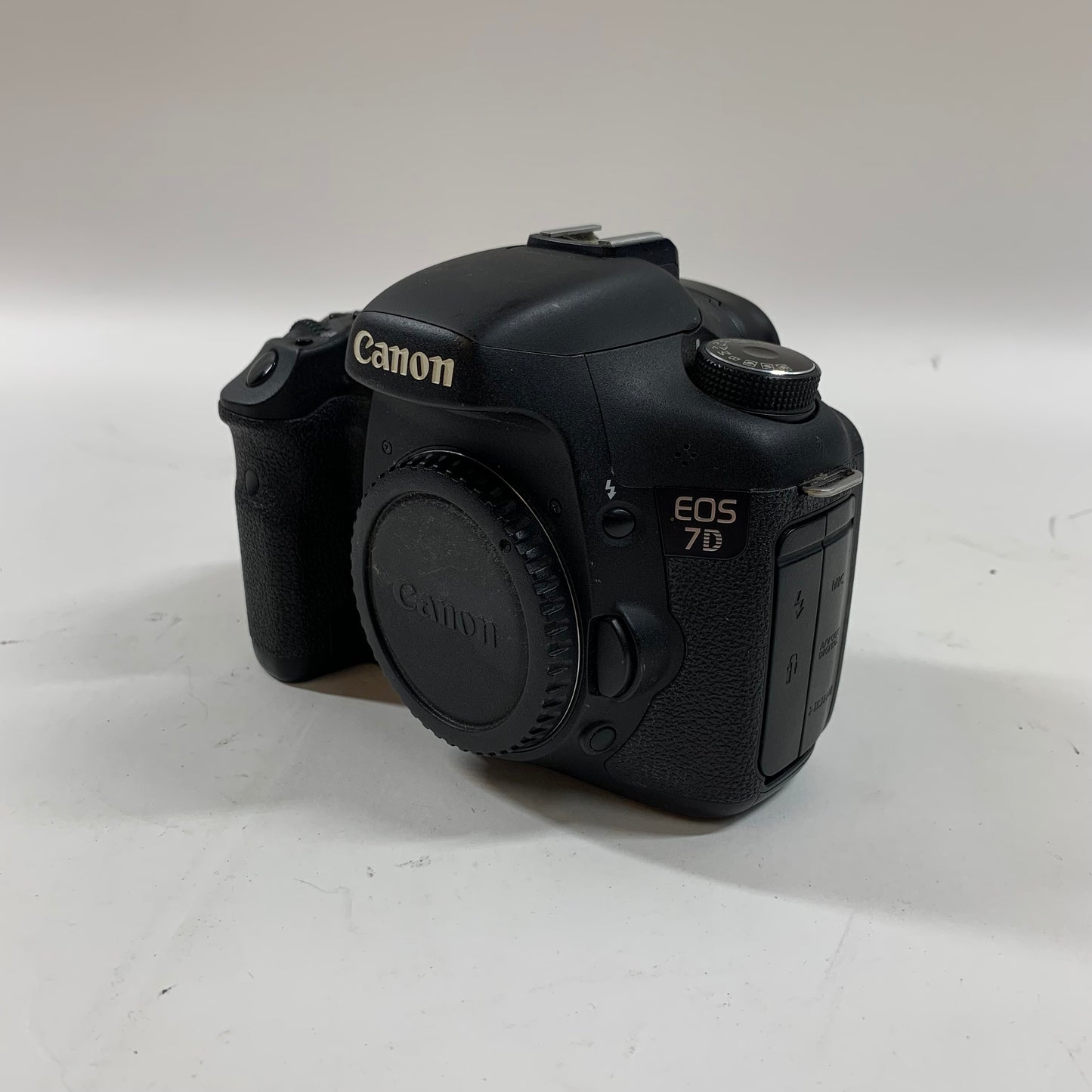 Canon EOS 7D 18.0MP APS-C DSLR