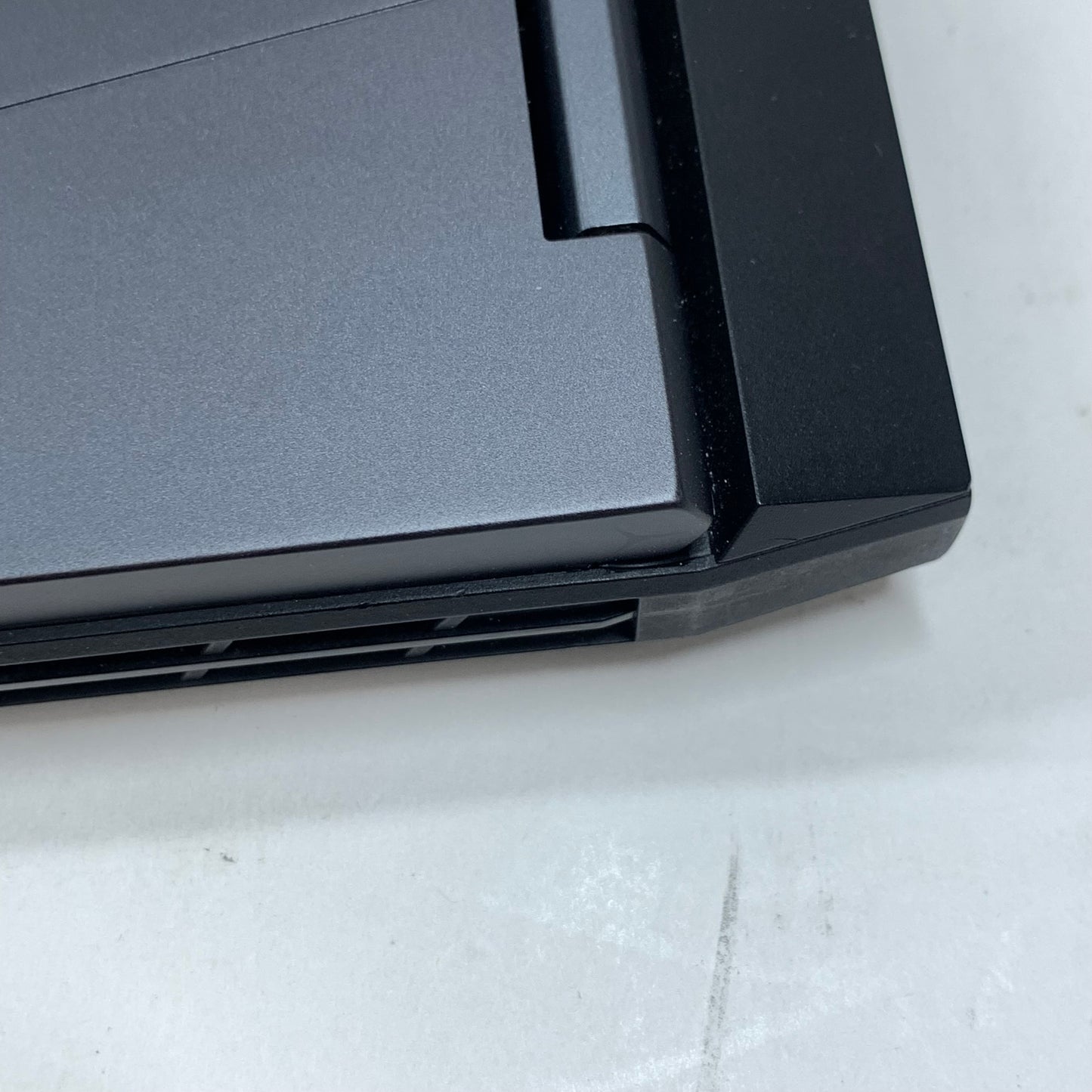 Broken Lenovo LEGION 5 PRO 16" i7-11800H 16GB RAM 512GB SSD RTX 3050 *no power*