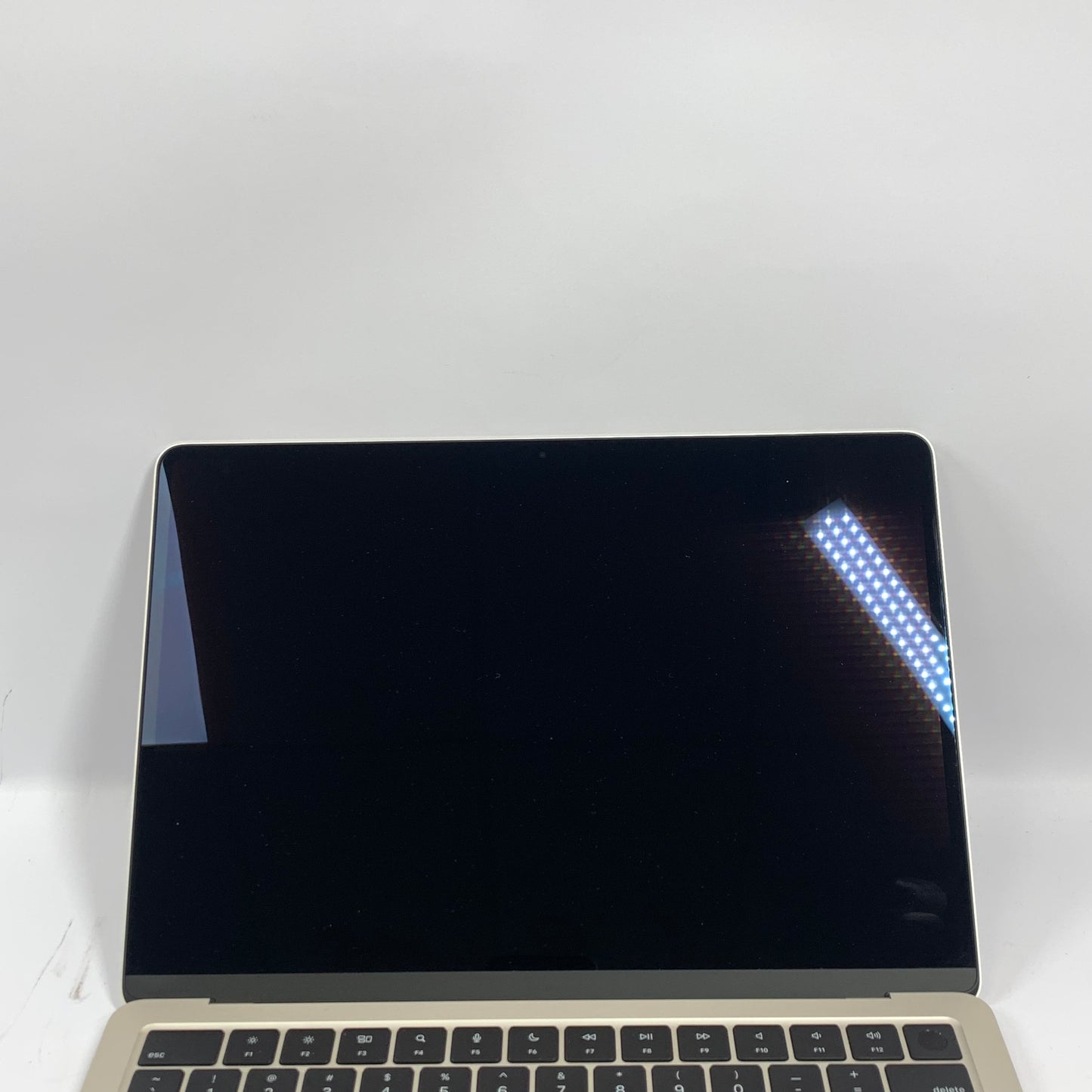 2022 Apple MacBook Air 13.6" M2 8C GPU 3.5GHz 8GB RAM 256GB SSD MLY13LL/A