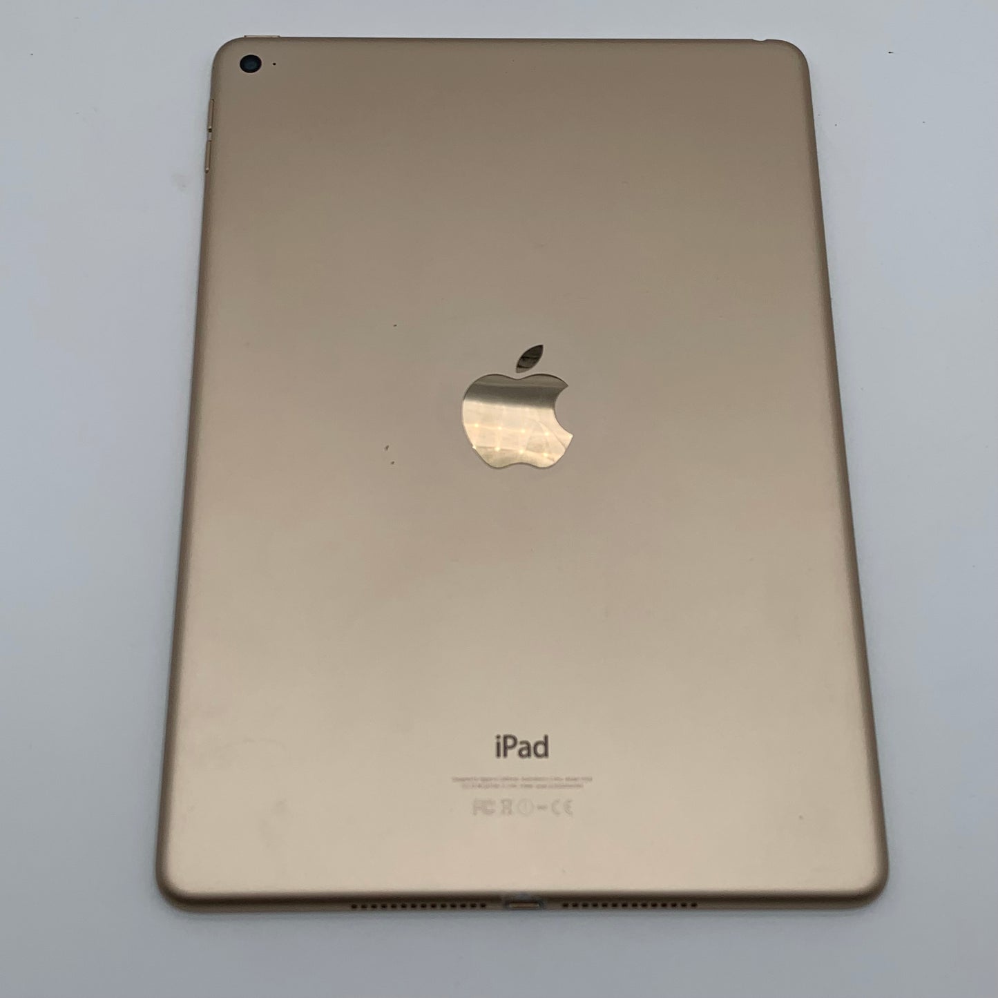 Broken WiFi Only Apple iPad Air 2nd Gen 128GB 15.8.4 Gold MH1J2LL/A parts only