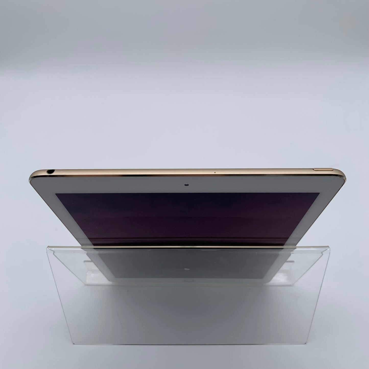 Broken WiFi Only Apple iPad Air 2nd Gen 128GB 15.8.4 Gold MH1J2LL/A parts only