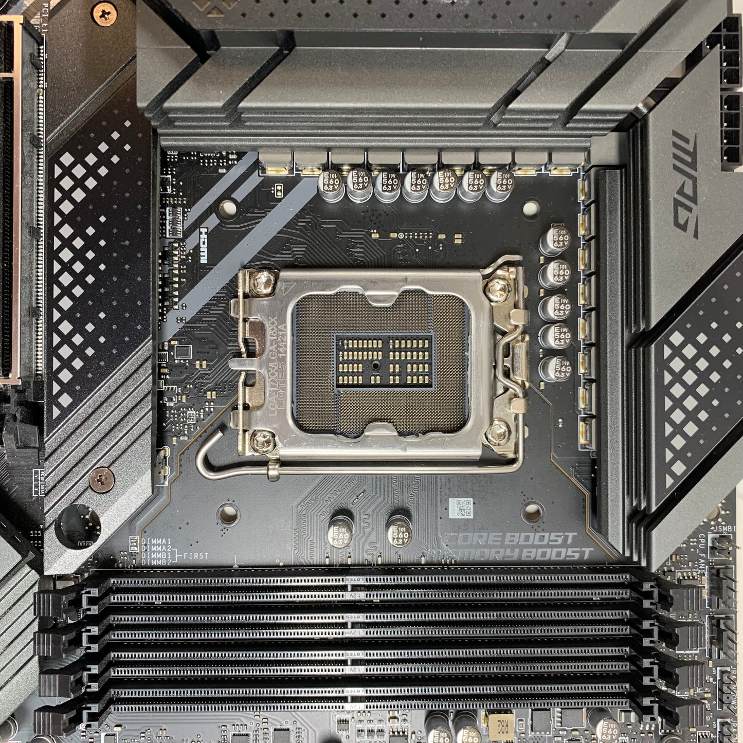 MSi z690 edge wifi ddr4 PCI Express 5.0 Slot ITX