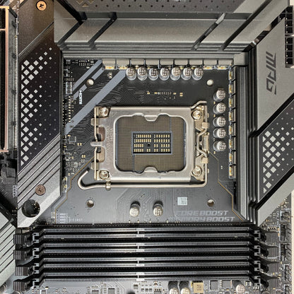 MSi z690 edge wifi ddr4 PCI Express 5.0 Slot ITX