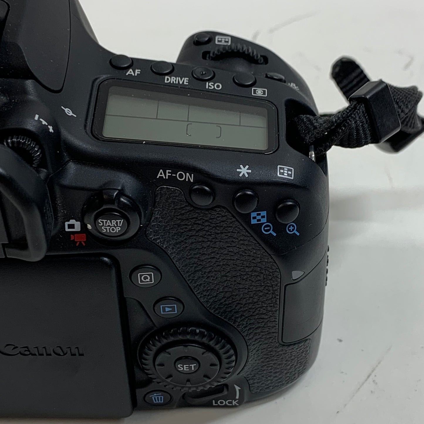 Canon EOS 80D 24.2MP mid-range, enthusiast-level DSLR