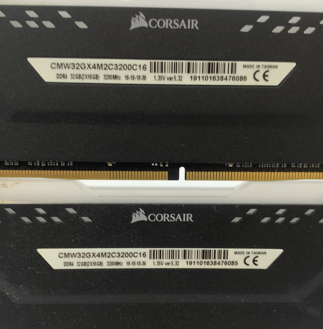 Corsair Vengeance RGB Pro 32GB (2x16GB) RAM DDR4 3200MHz CMW32GX4M2C3200C16