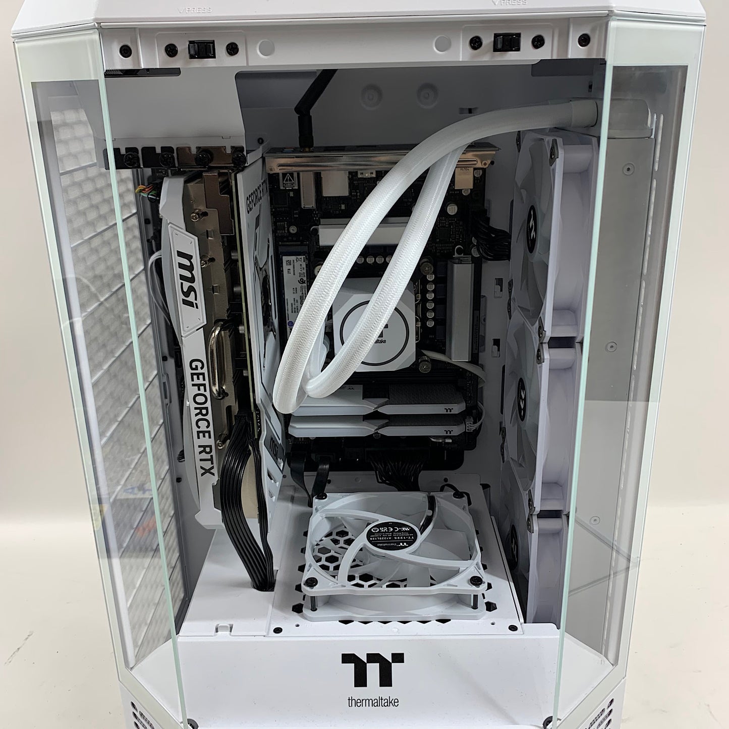 Thermaltake Custom PC Core i7-14700KF 32GB RAM 2TB SSD MSI RTX 4070 Ti Super